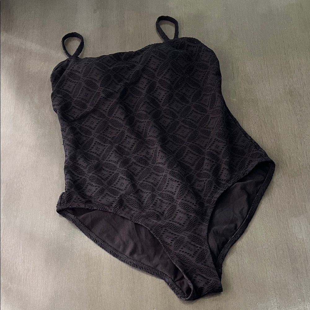 Flawed Black Lace One-Piece Swimsuit one piece XL 16-18 women’s  padded